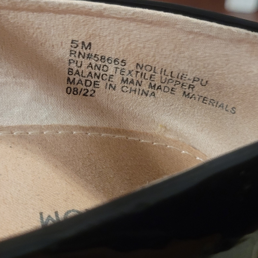 Nordstrom Black Kids Shoes with Bow Size 5 - Picture 5 of 5